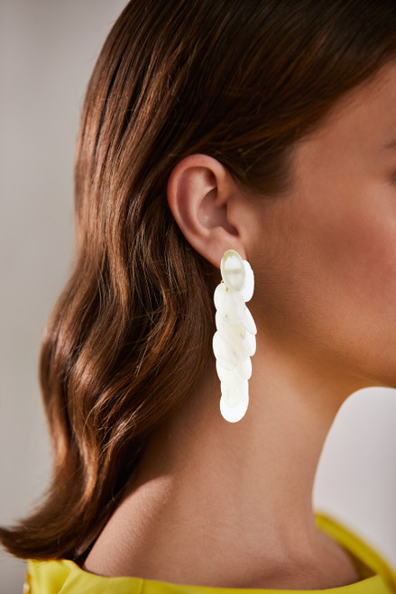 Gold | Shell Chandelier Earrings Form