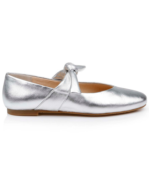 Silver Metallic | Taylore Round Toe Mary Jane Flats